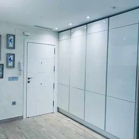 Cathedral Studio, Luxury In Cathedral Area, Parking Optional Апартаменты Севилья