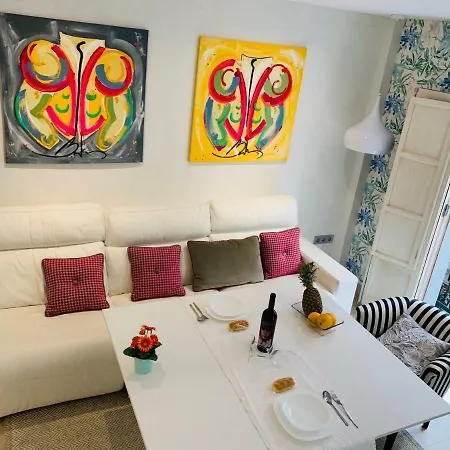 Cathedral Studio, Luxury In Cathedral Area, Parking Optional Appartement Séville