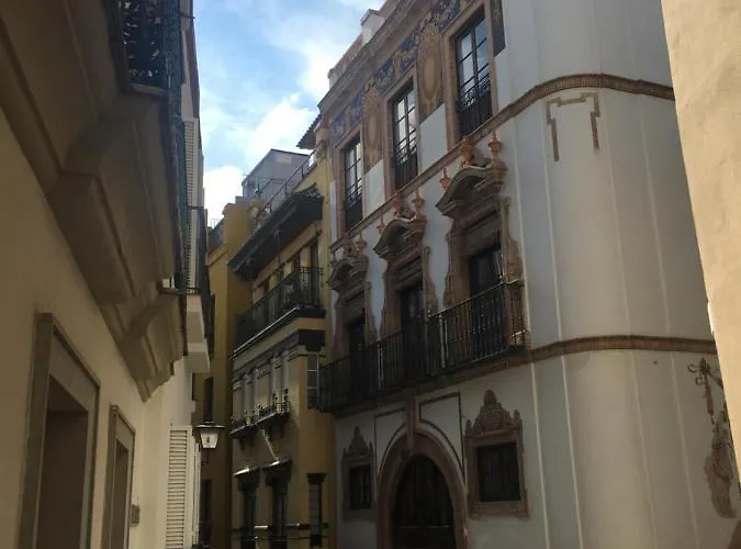 Cathedral Studio, Luxury In Cathedral Area, Parking Optional